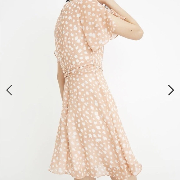 Madewell Apricot‎ Star Print Dress - Size 6 - cinched waist - Picture 2 of 13
